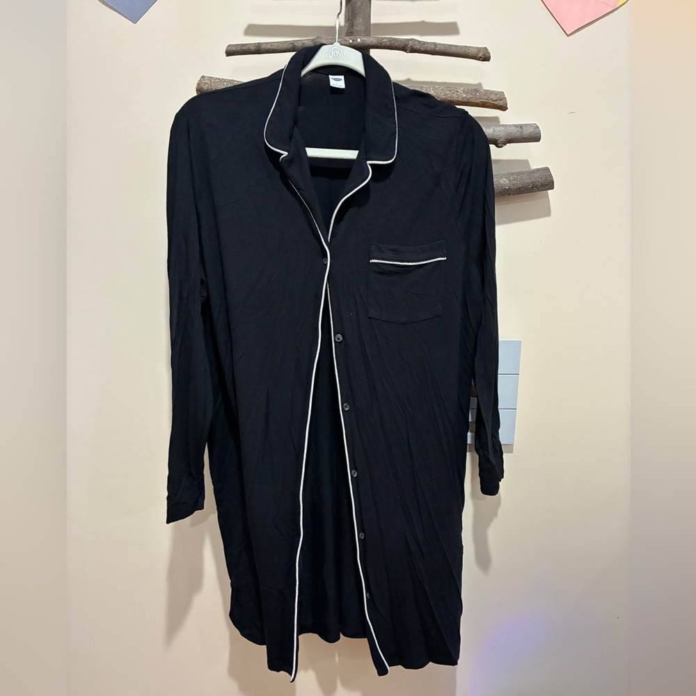 Old Navy Women's Black Shirt Jacket with White Piping